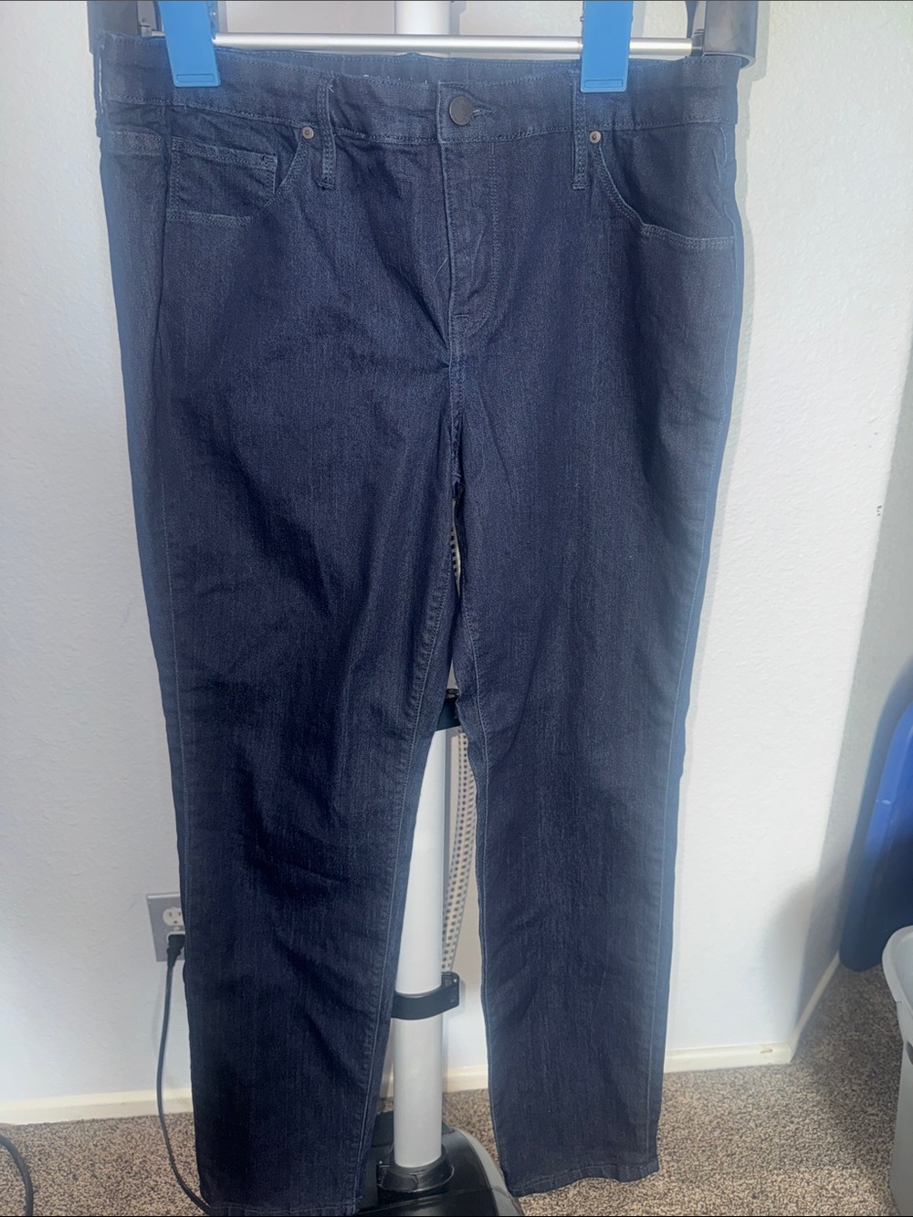 Calvin Klein Jeans Women’s Slim Straight Dark Navy Denim